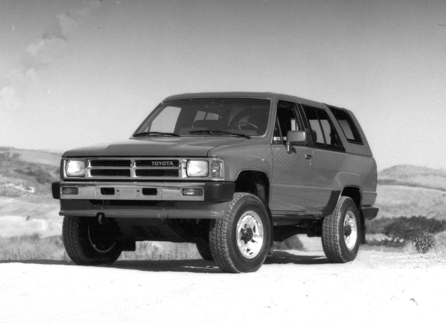  Toyota 4Runner (LN60) 1984 года  (фото 5 из 22)